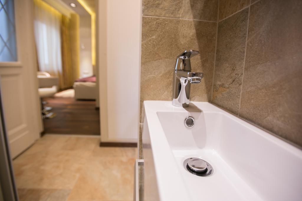Chain Bridge Studio Apartment Budapest Esterno foto